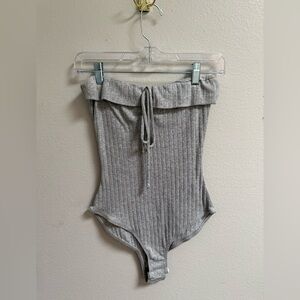 Lisa Says Gah Gray Ribbed Top